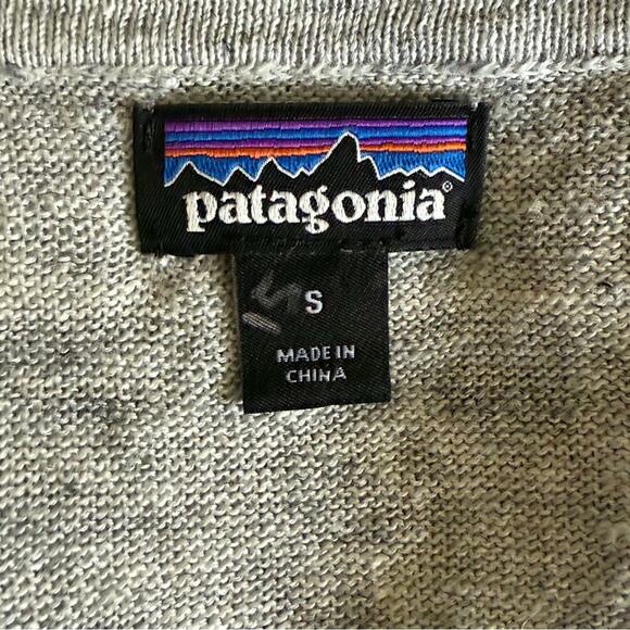 Patagonia Women’s Sz Small Lightweight Linen Top
Style #50440 in Gray - Picture 4 of 9
